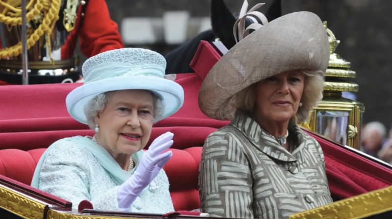 La hermosa y sorora tradición de la reina Isabel II a la que Camila puso fin - Créditos: Twitter