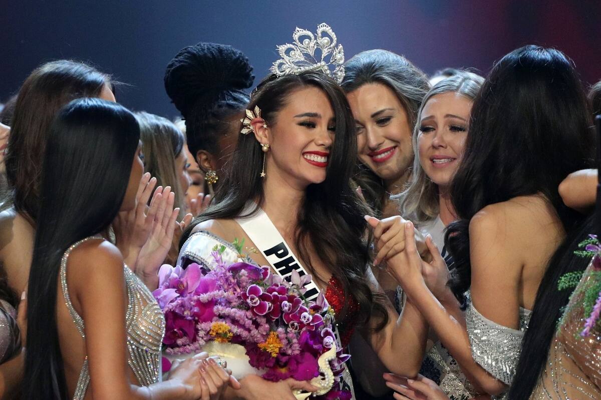 La modelo filipina-australiana recibió mensajes de antiguas reinas de belleza en su anuncio de compromiso - Créditos: Twiter