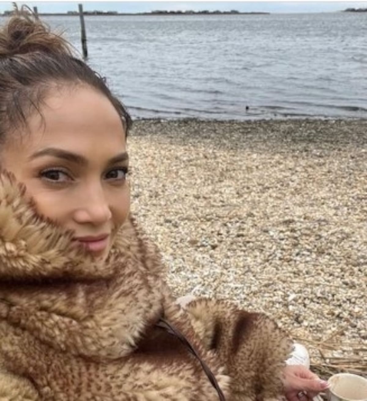 La nueva campaña de Jennifer Lopez con la que celebra ser madre - Créditos: Instagram
