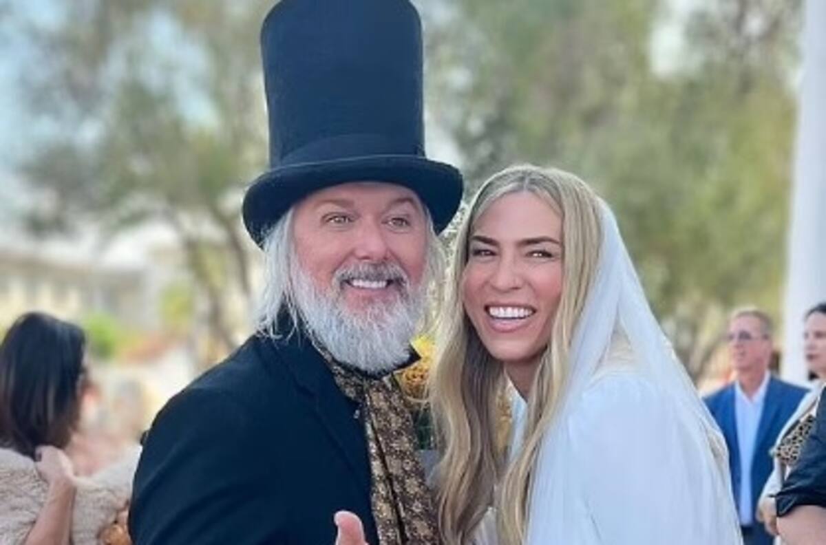 La nueva vida de las hijas mellizas de Lisa Marie Presley al lado de su padre guitarrista