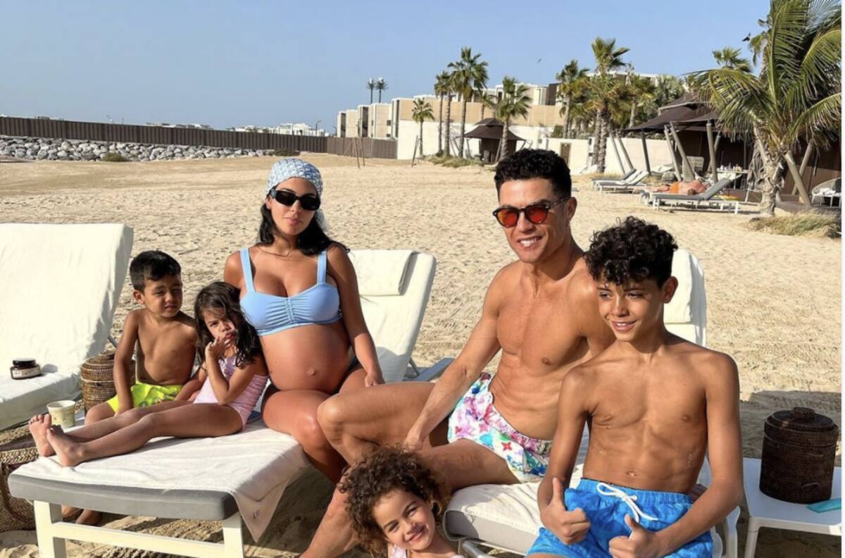 Georgina Rodríguez y Cristiano Ronaldo anuncian que murió uno de sus mellizos