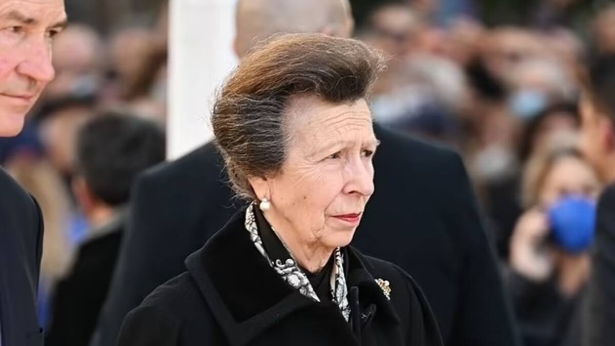 Princesa Ana encarna la tristeza de corona británica en Grecia por muerte de rey Constantino