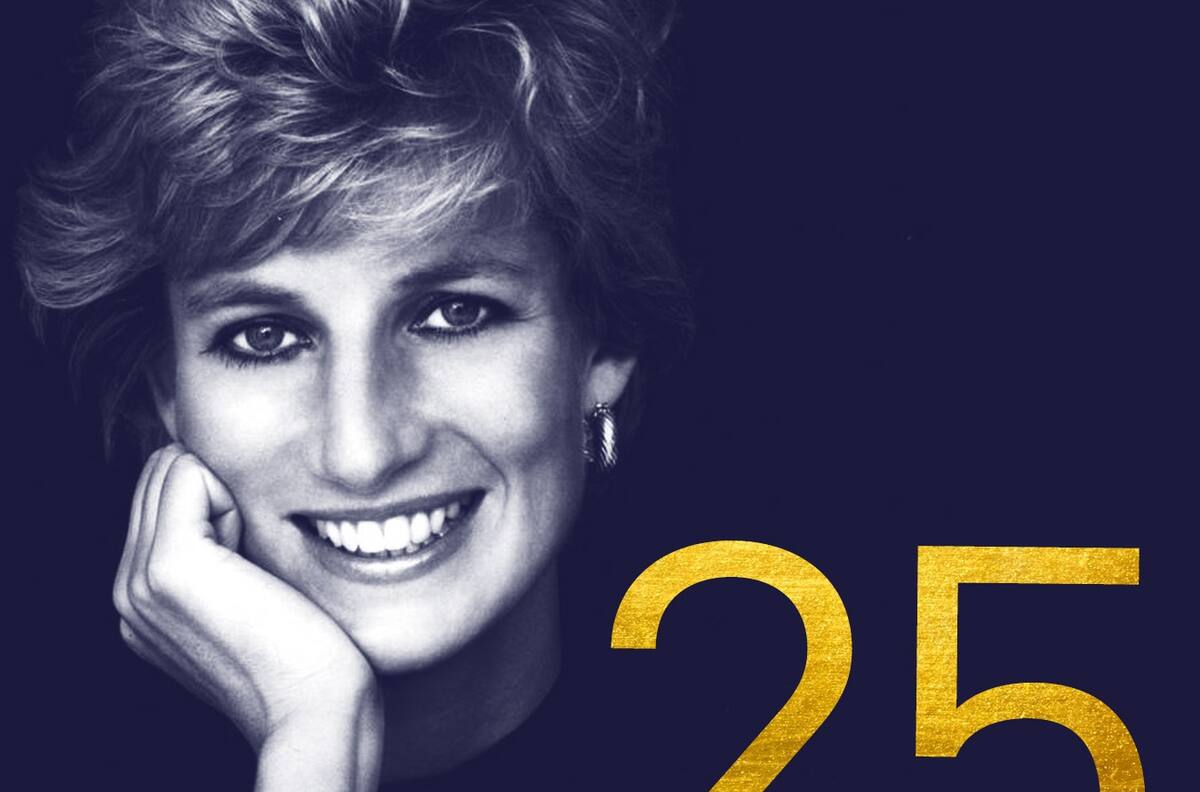 Seguidores de la princesa Diana llenan de flores lugar en el que vivió en Londres