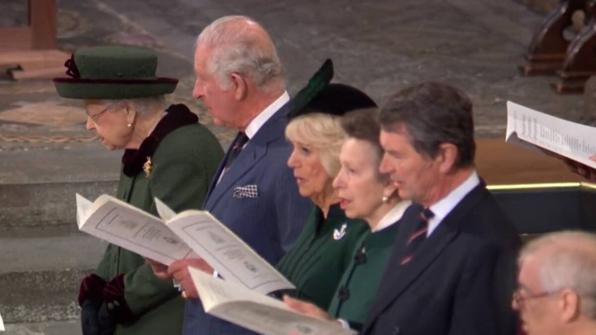 La reina Isabel II asistió al funeral del príncipe Felipe sin la silla de ruedas