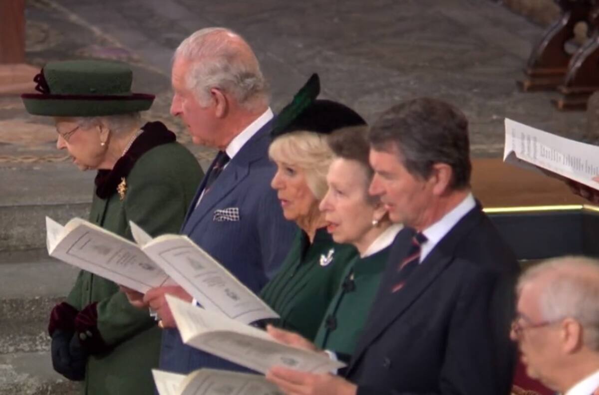 La reina Isabel II asistió al funeral del príncipe Felipe sin la silla de ruedas