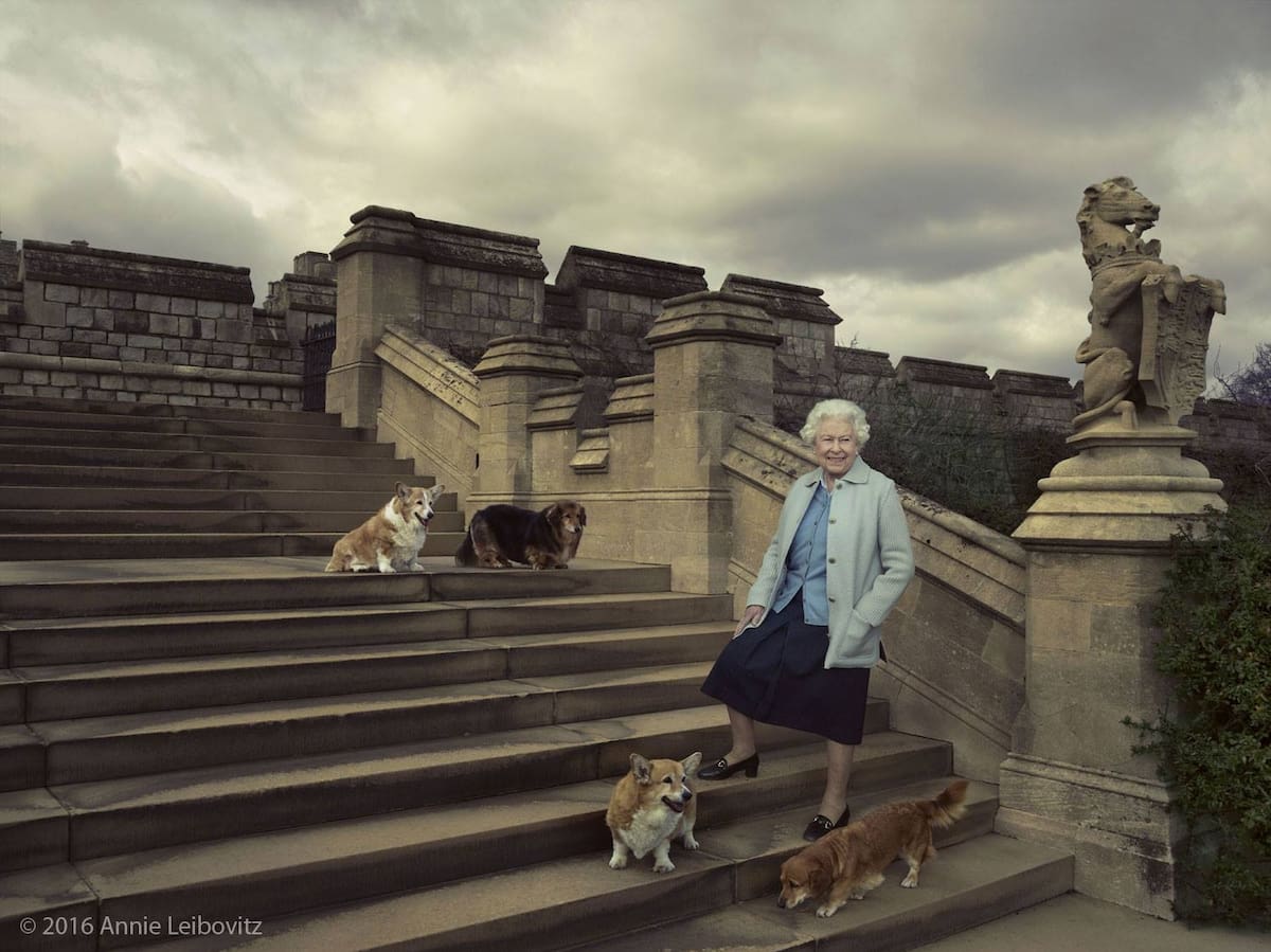 La Reina Isabel II siempre demostró su amor por sus mascotas - Créditos: Facebook The Royal Family