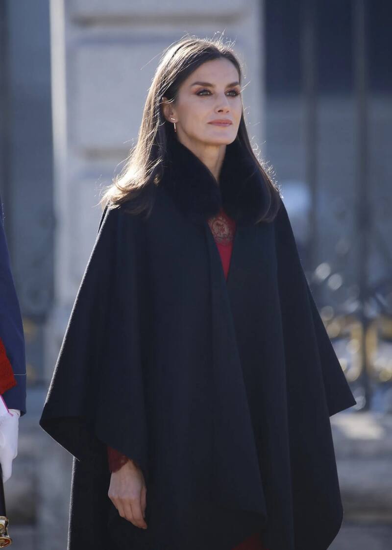 La reina Letizia se vistió igual que otra asistente del evento - Créditos: Twitter