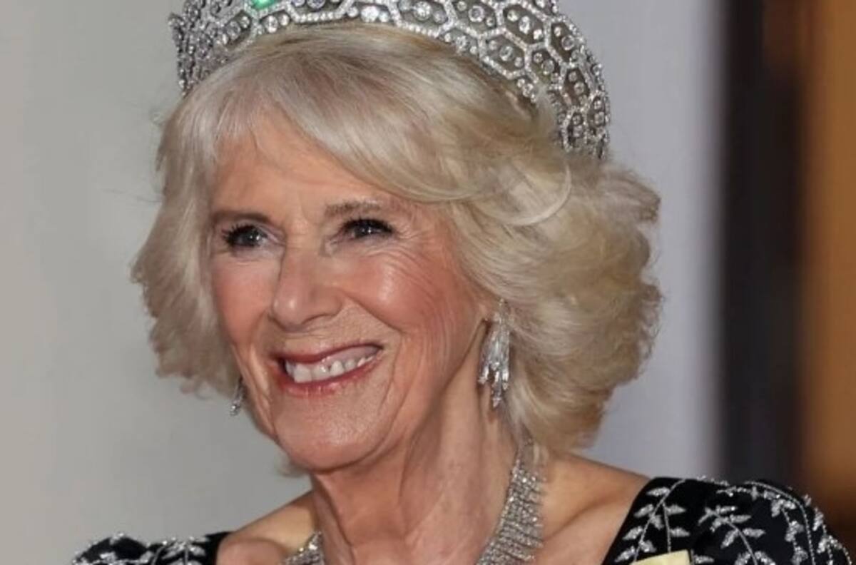 La tiara de diamantes de la reina Camila que dejó sin habla a los alemanes