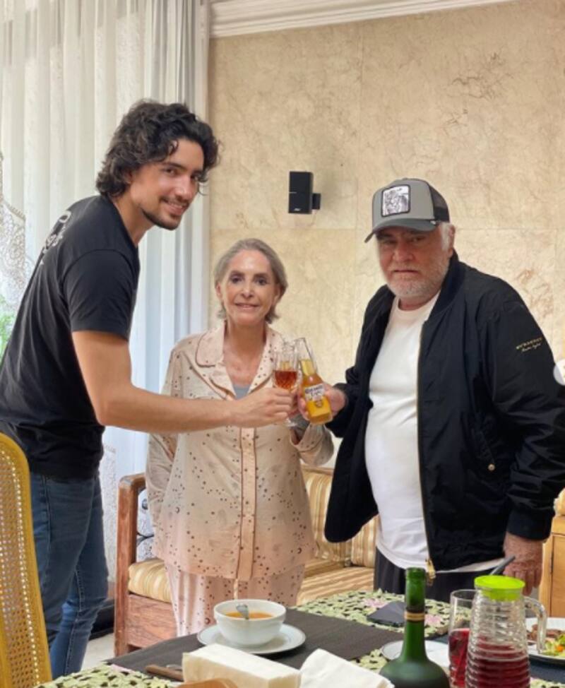 Las apariciones de Vicente a su nieto Alex Fernández - Créditos: Instagram