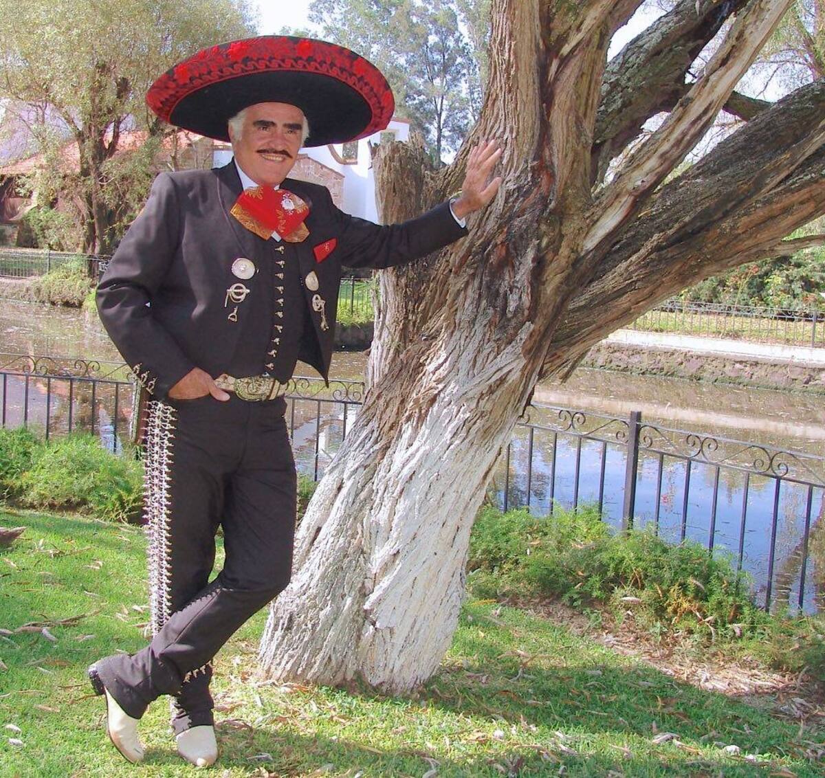 Las canciones de Vicente traspasan fronteras - Créditos: Facebook: Vicente Fernández