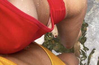 Las fotos que delataban que Miss Argentina y Miss Puerto Rico tenían una relación y nadie notó