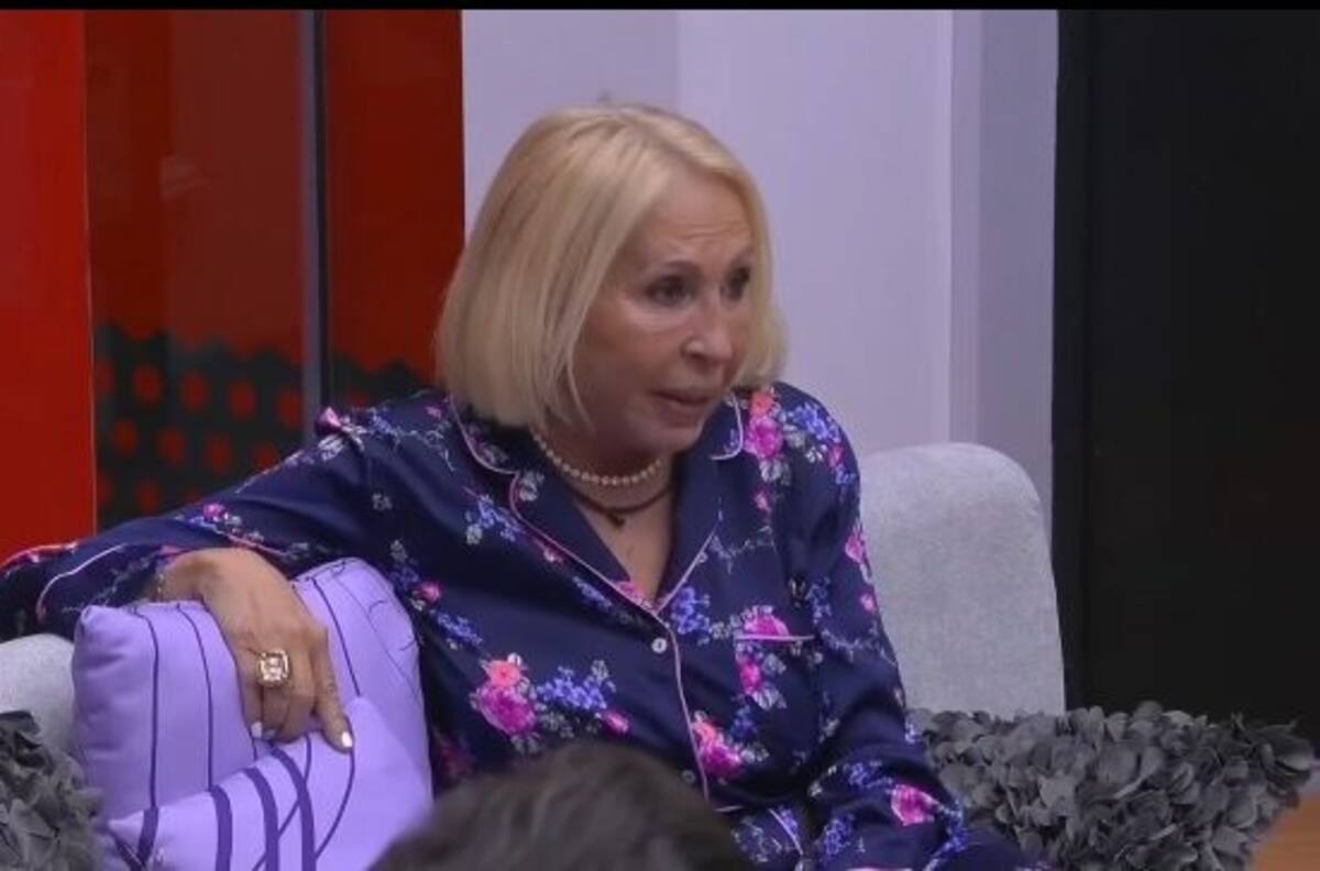 ¡Laura Bozzo llegó con todo! Así fue su beso de tres en 'La casa de los famosos 2'