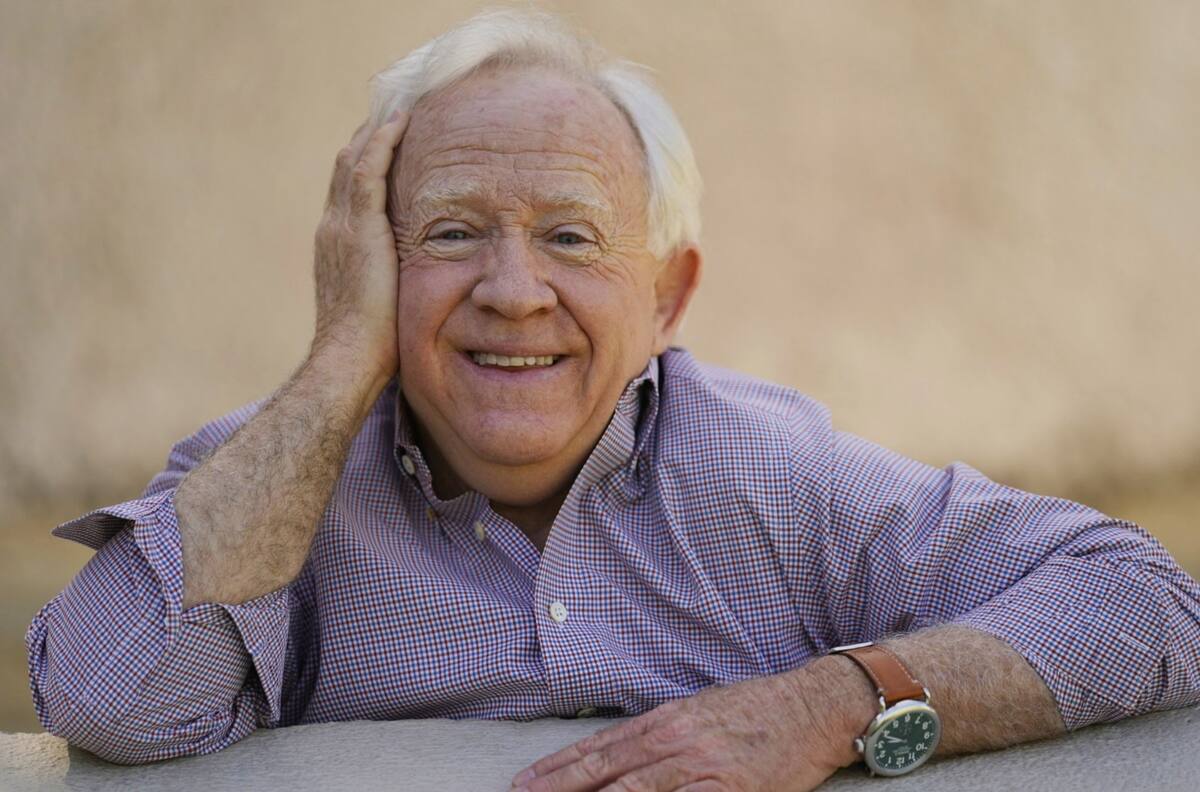Actor Leslie Jordan falleció a los 67 años luego de impactar su auto contra un edificio