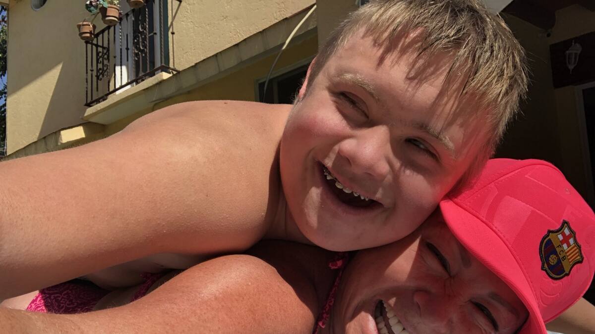 Leticia Calderón celebra que Luciano cumplió 19 años y lo sorprende con estos regalos