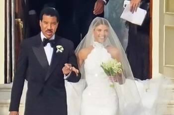 Lionel Richie lleva a su hija Sofia Richie al altar para que se case con ejecutivo musical