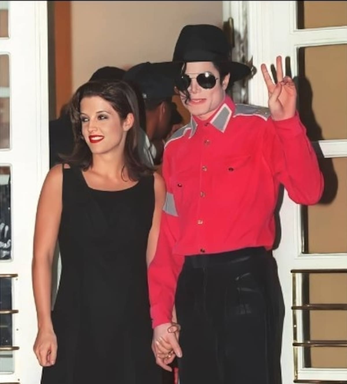 Lisa Marie Presley será enterrada este domingo sin que familia de Michael Jackson confirme presencia La pareja de celebridades estuvo casada dos años - Créditos: Instagram