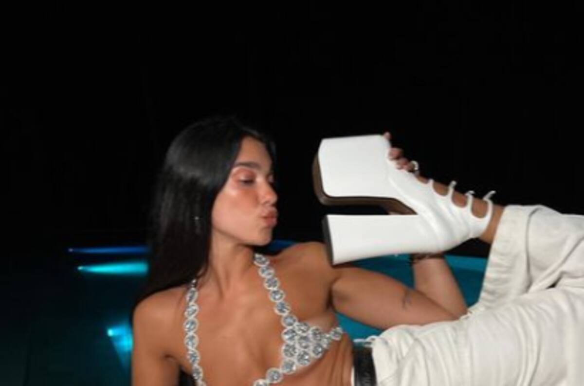 Dua Lipa luce atrevidos y auténticos outfits para continuar con la celebración de su cumpleaños