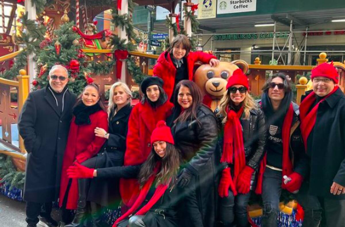 Los Estefan celebran Thanksgiving desde Nueva York como una numerosa familia