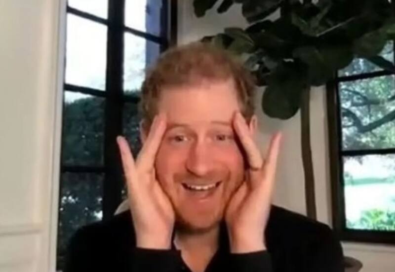 Los gestos de Harry denotan tristeza cuando habla de la familia real. - Créditos: Instagram