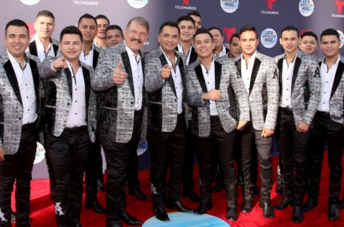 Ellos son los jóvenes vocalistas que se integran a La Arrolladora Banda El Limón