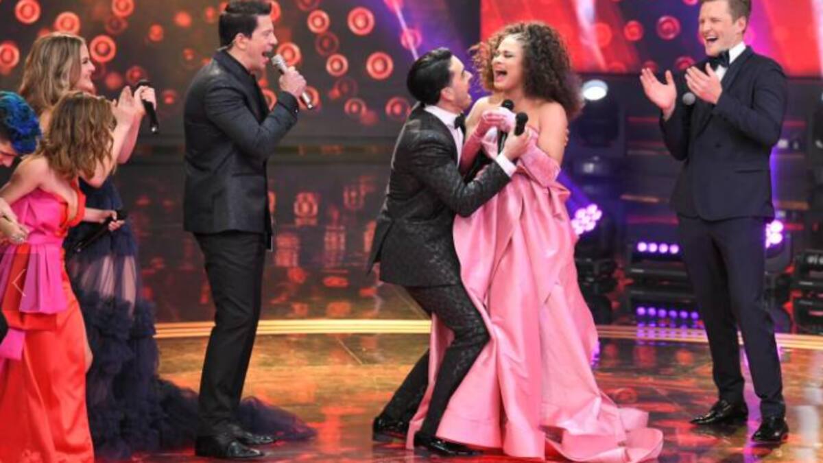 Cesia, ganadora de 'La Academia 20 años', recibe premios en el reality y en su natal Honduras