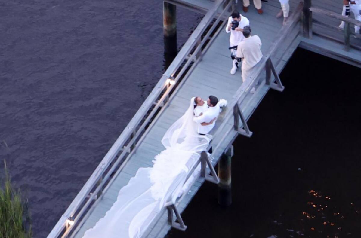 Parecidos pero distintos: Jennifer Lopez y sus vestidos de novia usados en bodas con Ben Affleck