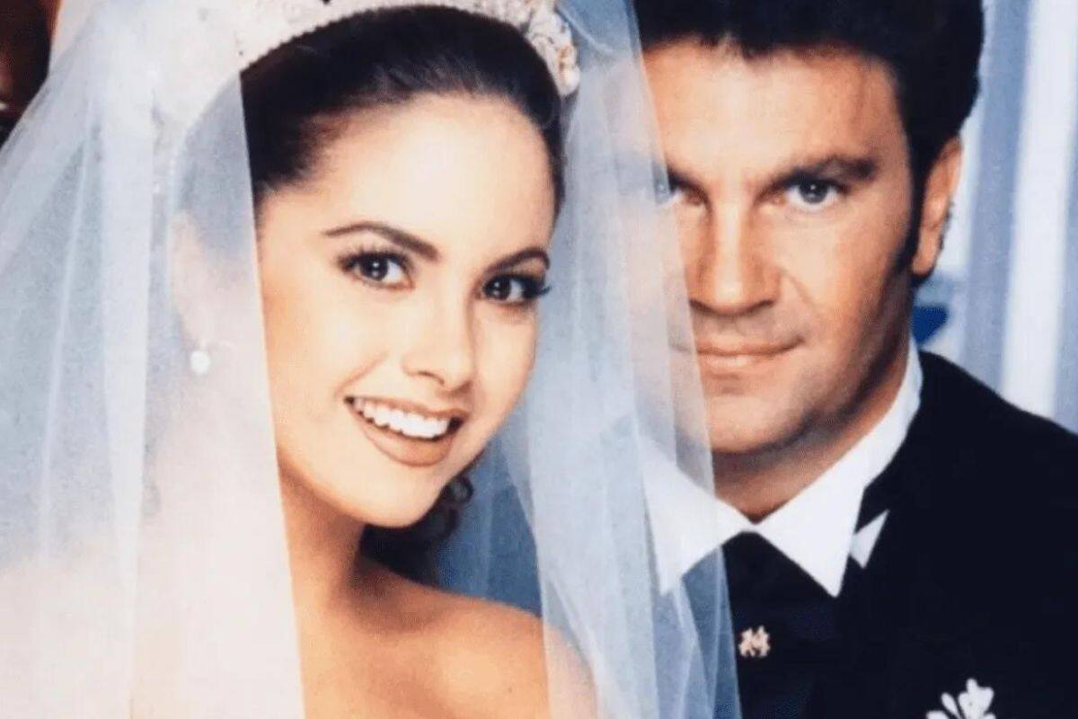 Lucero y Mijares ¿se casaron por contrato?