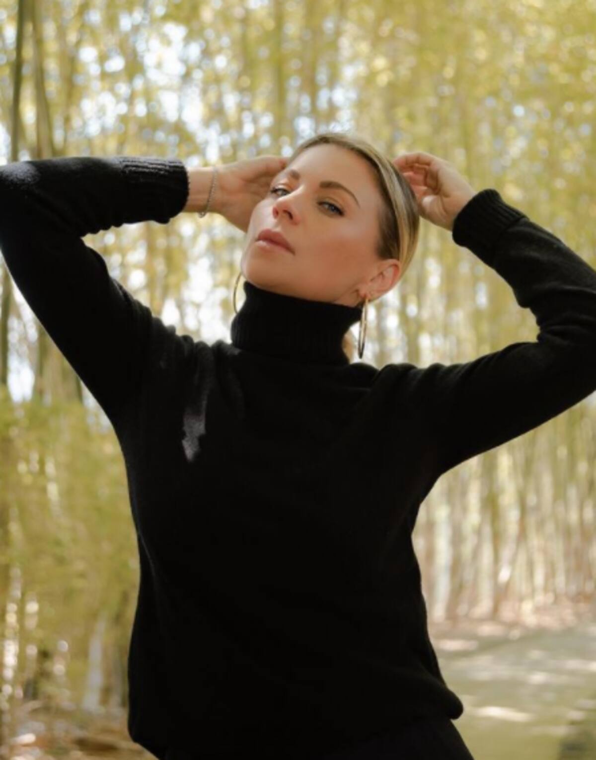 Ludwika Paleta demuestra que mantiene buena flexibilidad - Créditos: Instagram