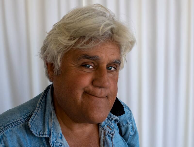 Luego de haber sido de alta, Jay Leno vuelve al garaje donde sufrió graves quemaduras - Créditos: Instagram
