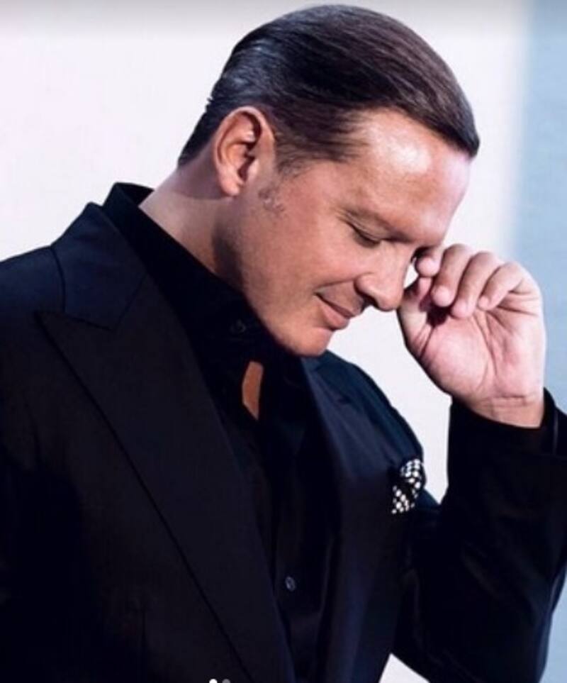 Luis Miguel no puede pisar México y suspendería su tour porque si regresa se va a la cárcel El cantante está en problemas con la ley - Créditos: Instagram