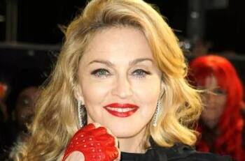 Madonna sufre la muerte de hermano mayor, alcohólico e indigente