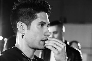 Mánager de Chyno Miranda da conocer el estado de salud del cantante