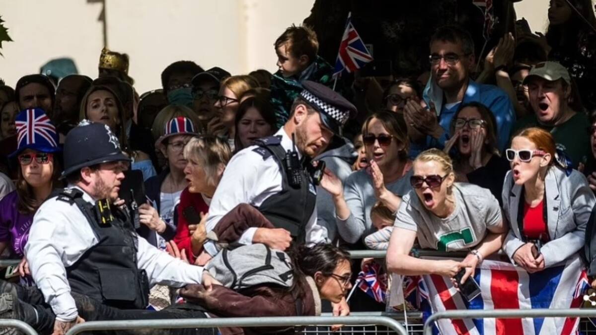 Activistas veganos protagonizan el primer bochorno del Jubileo de Platino
