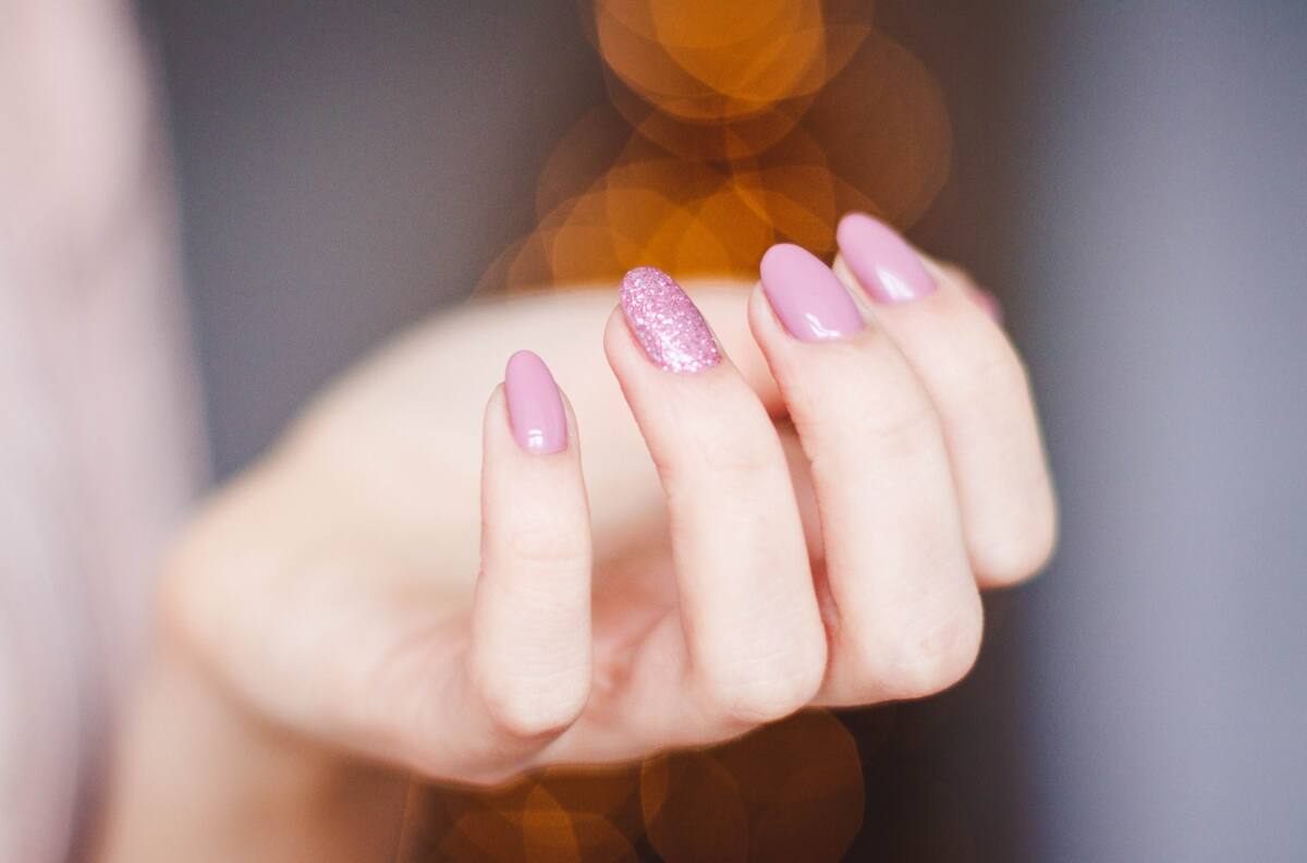 Haz crecer tus uñas en tiempo récord con este increíble truco casero