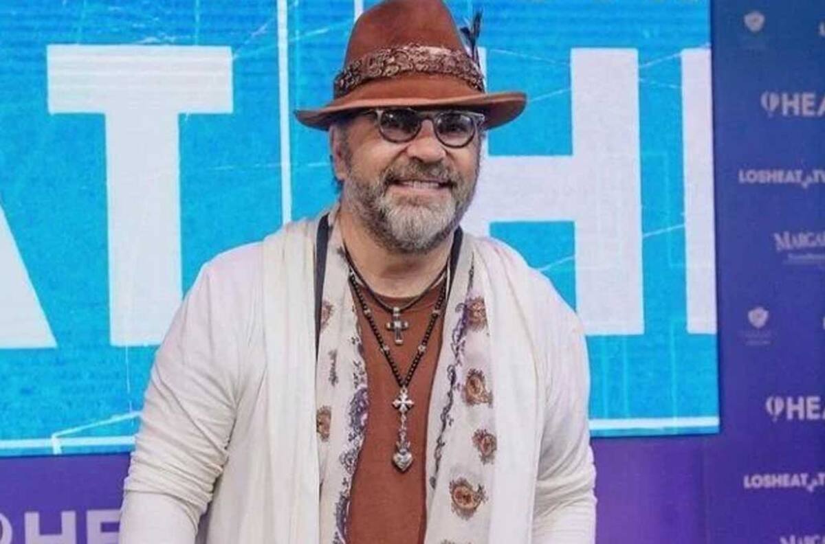 Manuel Mijares criticado por excéntrico calzado en forma de pezuña de más de mil dólares