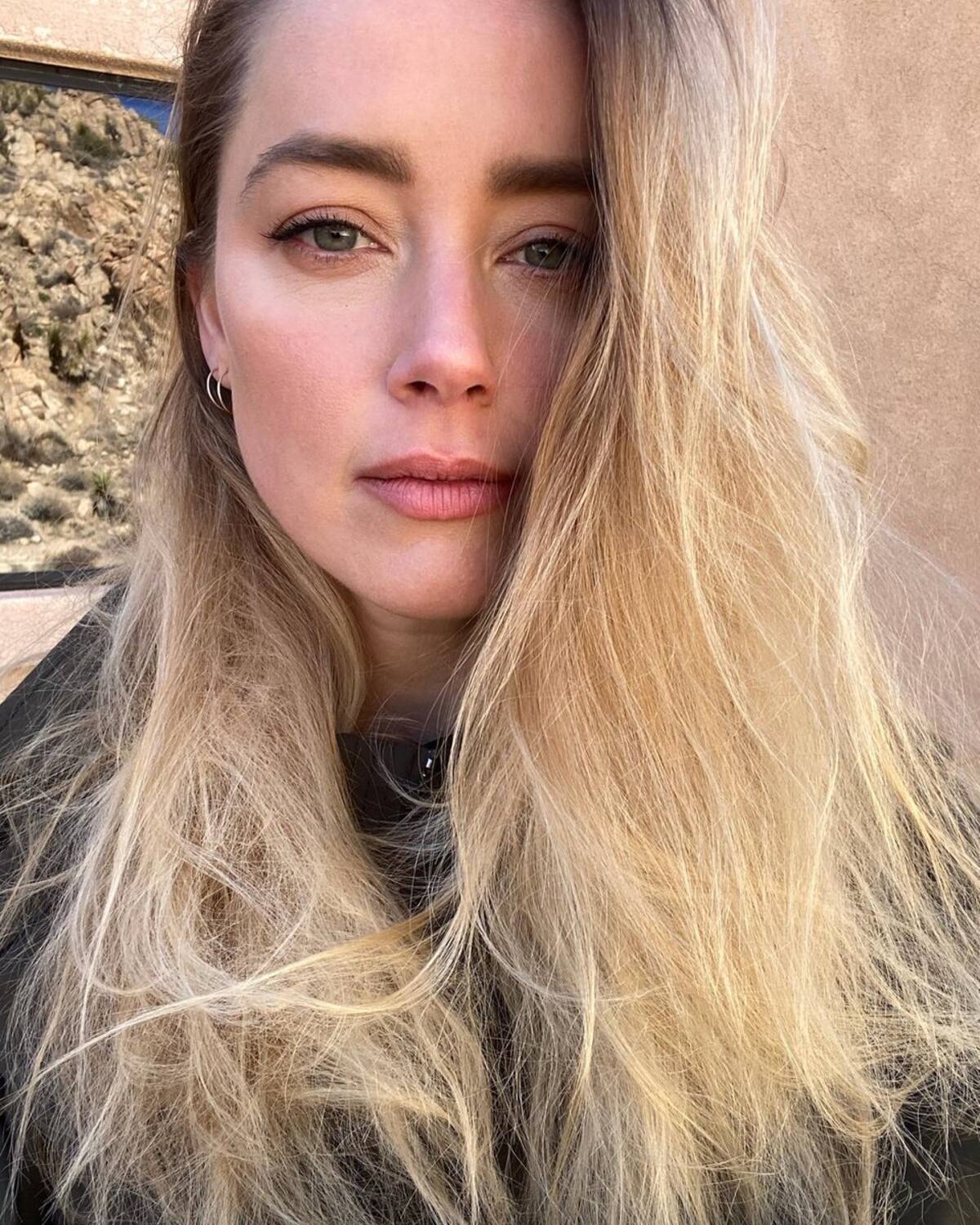 Marca de maquillaje contradice la versión de Amber Heard sobre los supuestos moretones - Créditos: Instagram