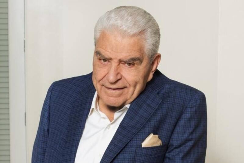 Mario Kreutzberger, Don Francisco, manifestó su más profundo descontento con el Aeropuerto de Santiago