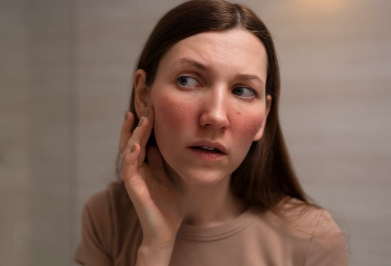 Masajear la piel de la cara, tiene múltiples beneficios.