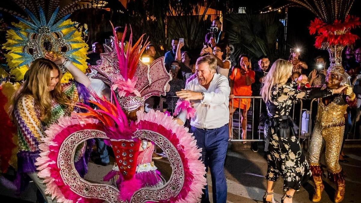 Reina Máxima de Holanda deja salir sus raíces latinas en un festival de Aruba