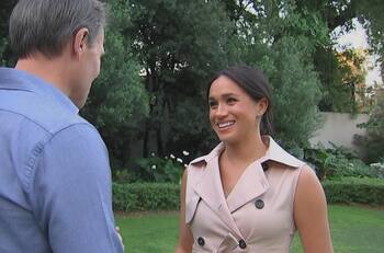 Mientras el rey Carlos III era coronado, Meghan Markle daba un paseo con amigos