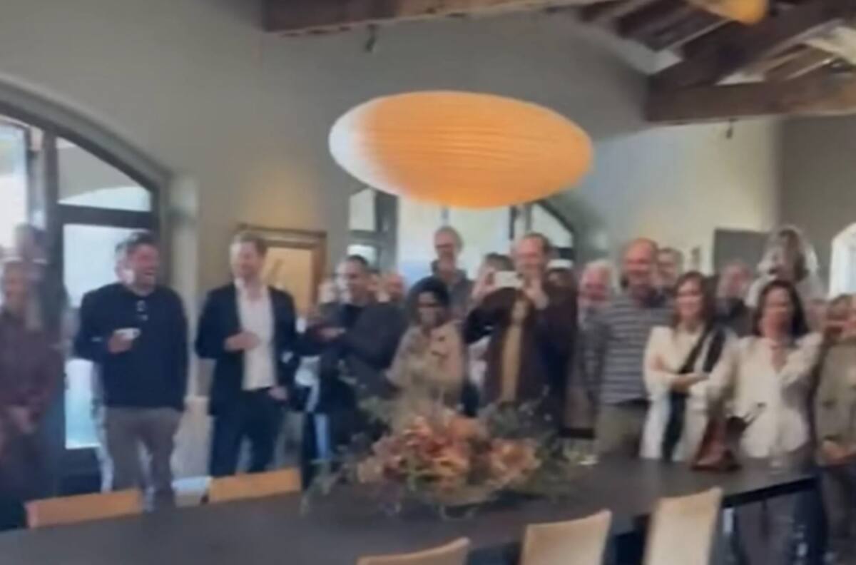 Harry y Meghan reaparecen juntos en público codeándose con ricos y famosos de Hollywood