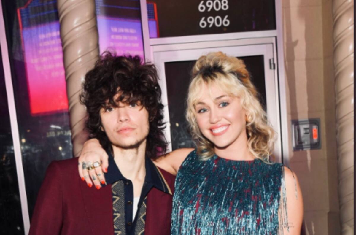 Muy cariñosos: Así captaron a Miley Cyrus y su novio Maxx Morando en las calles de West Hollywood