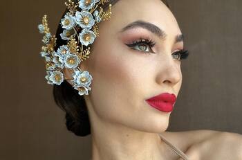 Miss Universo festeja su primer mes con elegante sesión de fotos y recibe crueles comentarios