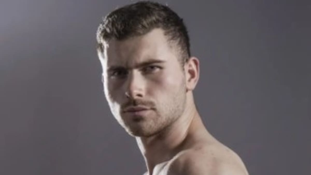 Modelo latino gana el Mister Mundo Turismo, anticipo del Mister Universo que se celebra en Tailandia