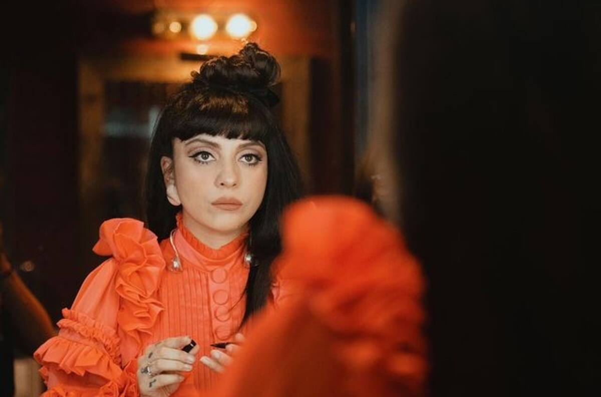 Mon Laferte sufre un percance antes de subir al escenario en la CDMX