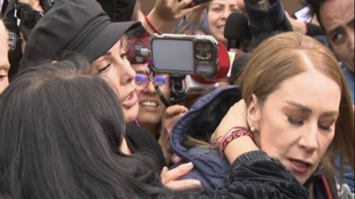 Famosa agredida afuera del funeral de Julián Figueroa rompe el silencio y relata lo que ocurrió