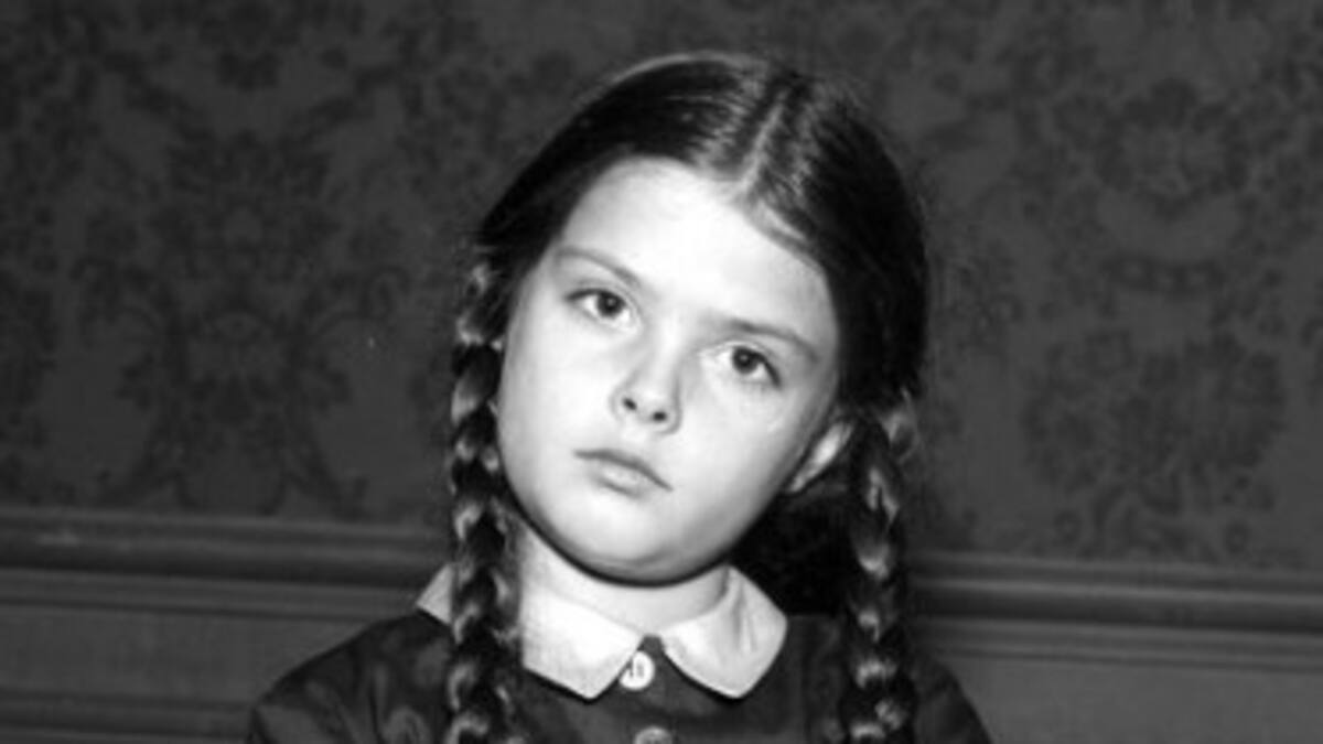 Muere la actriz que le dio vida a Merlina de un derrame cerebral