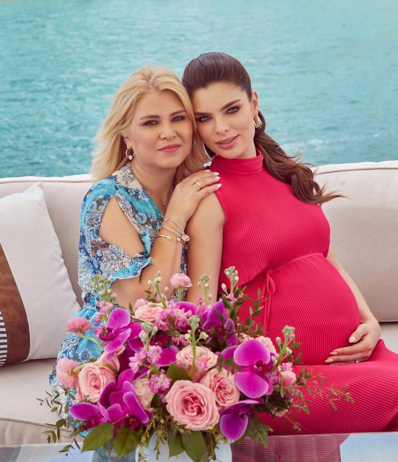 Ludy Ferreira, la madre de la modelo, habría dado a entender que el bebé era varón en un mensaje escrito, pero nadie lo ha confirmado.