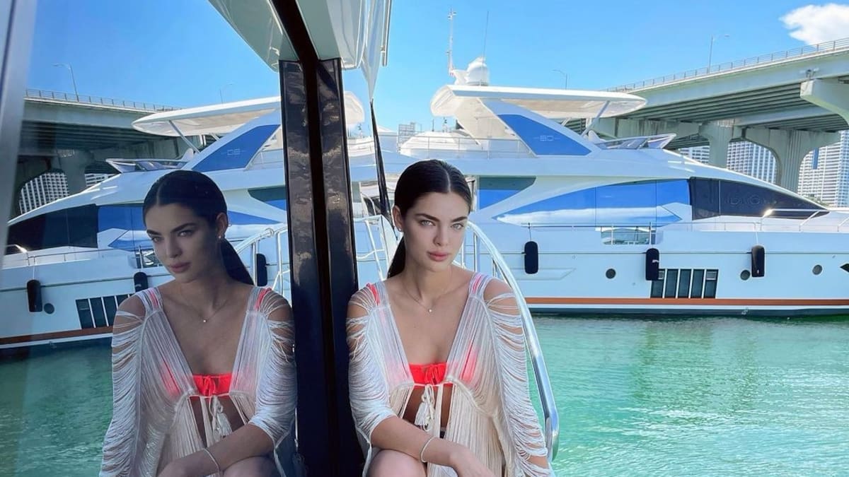 Nadia Ferreira y Marc Anthony a bordo de su lujoso yate reciben a estas celebridades latinas