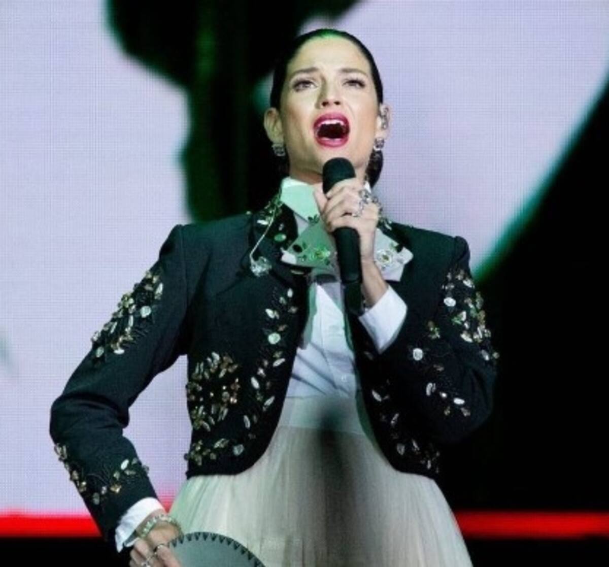 Natalia Jiménez se luce para Lele Pons y Guaynaa mientras arremete contra ex de La Quinta Estación La cantante se lució en el matrimonio de sus amigos - Créditos: Instagram